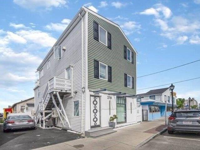 House for sale in Nantasket Beach, Hull