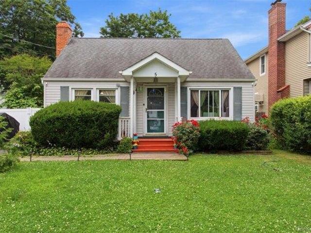 House for sale in Huntington, New York
