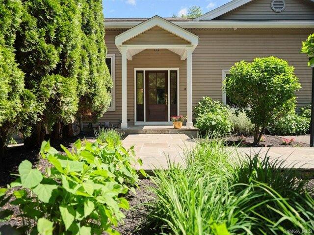 House for sale in Hurley, New York