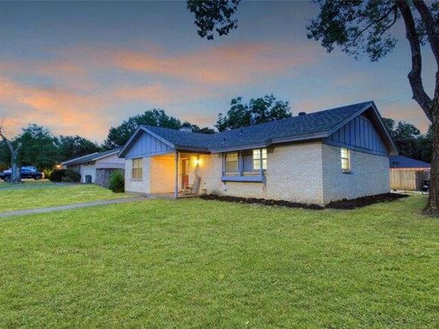 House for sale in Hurst, Texas