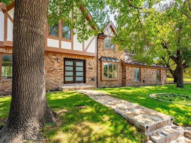 House for sale in Hurst, Texas