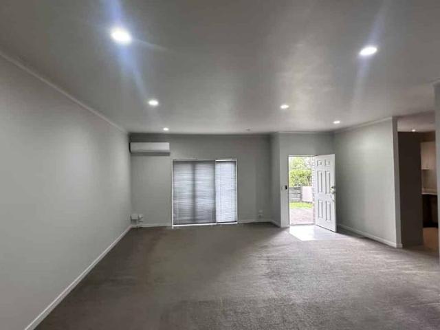 House for rent in Howick, Oroua County