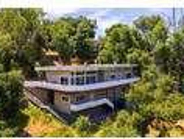 House for rent in La Canada Flintridge, California