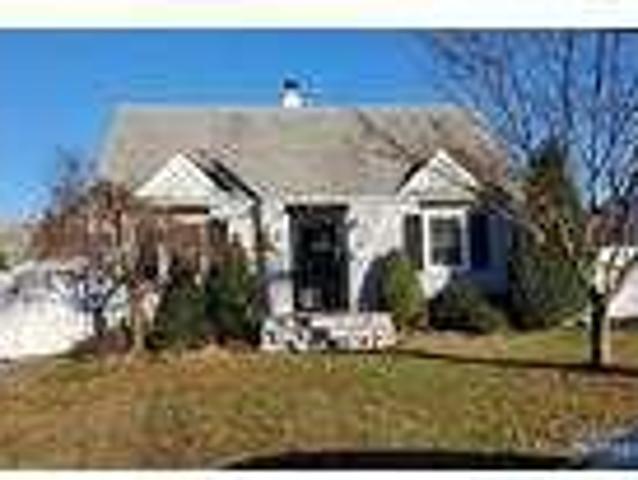 House for rent in Saddle Brook, New Jersey