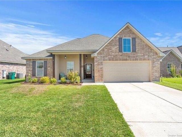 House for sale in Iowa, Louisiana