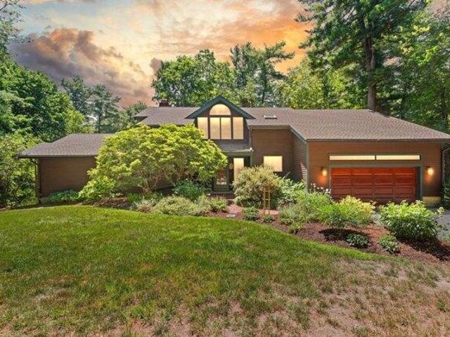 House for sale in Topsfield, Essex County