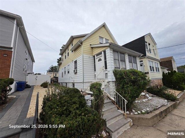 House for sale in Irvington, Essex County