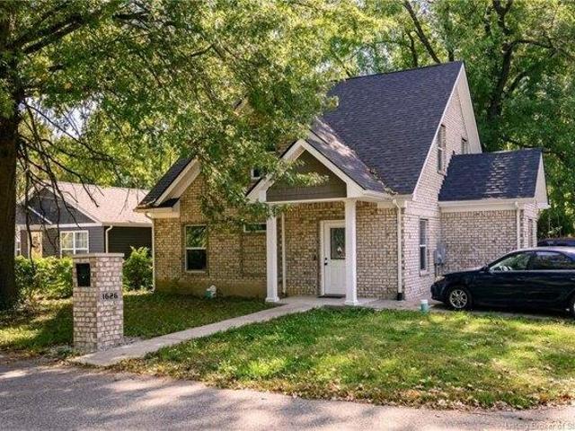 House for sale in Jeffersonville, Indiana