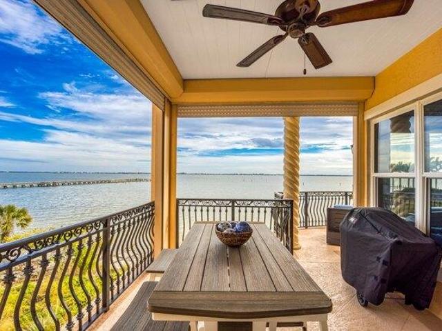 Condo for sale in Jensen Beach