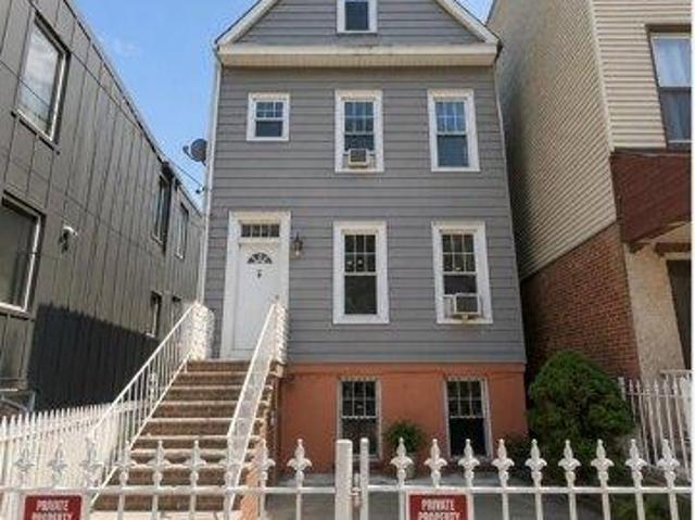 House for sale in Hudson, New Jersey