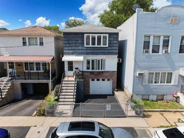 House for sale in Hudson, New Jersey