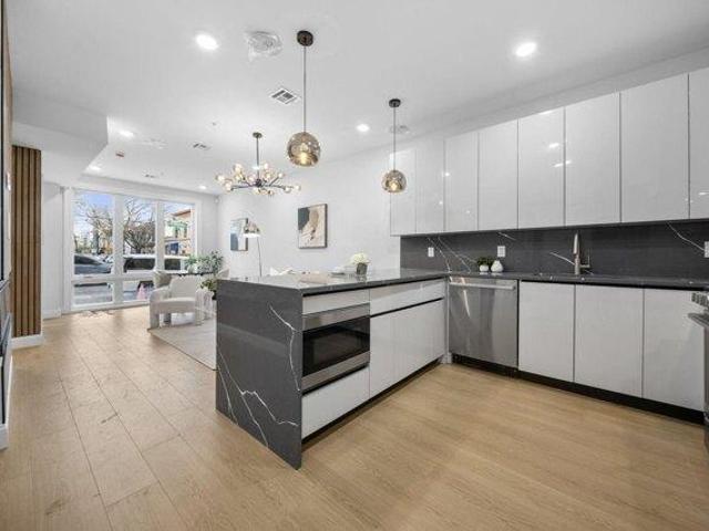 Condo for sale in Hudson, New Jersey