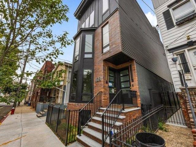 Condo for sale in Hudson, New Jersey