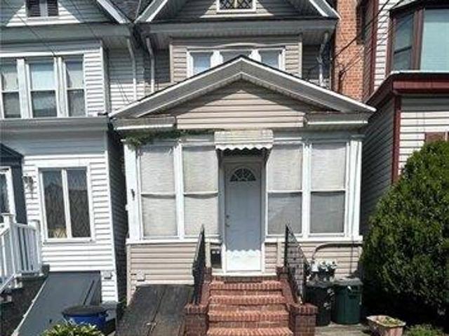 House for sale in Queens, Arverne