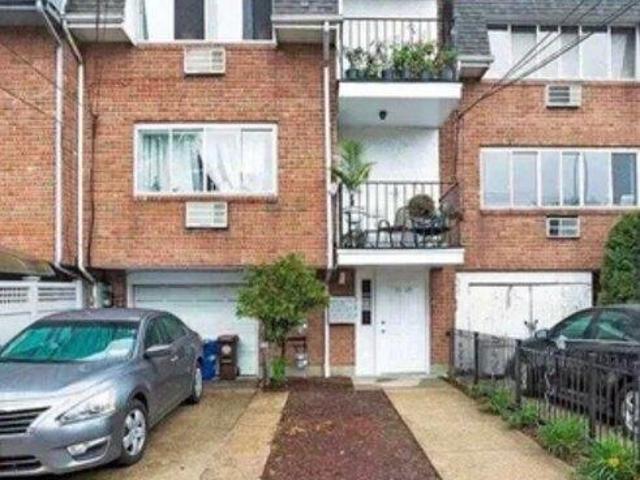 House for sale in Queens, Arverne