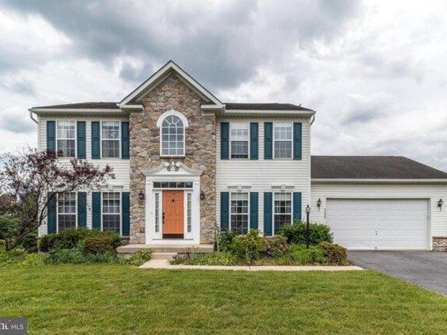 House for sale in Kinzers