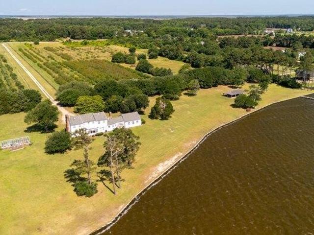 House for sale in Knotts Island