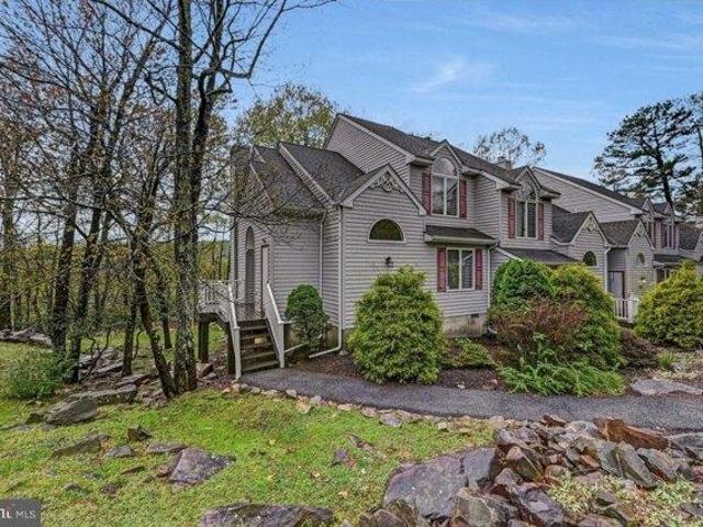 House for sale in Lake Harmony, Pennsylvania