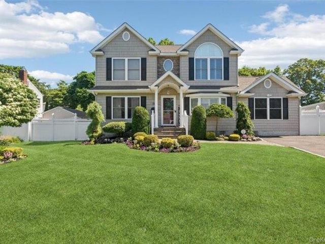 House for sale in Centereach, New York