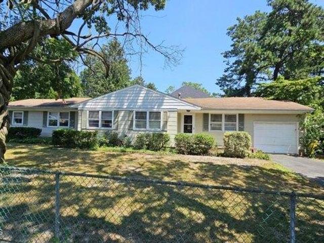 House for sale in Lakewood, New Jersey