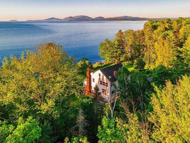 House for sale in Maine