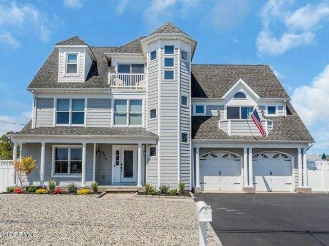 House for sale in Lanoka Harbor, New Jersey