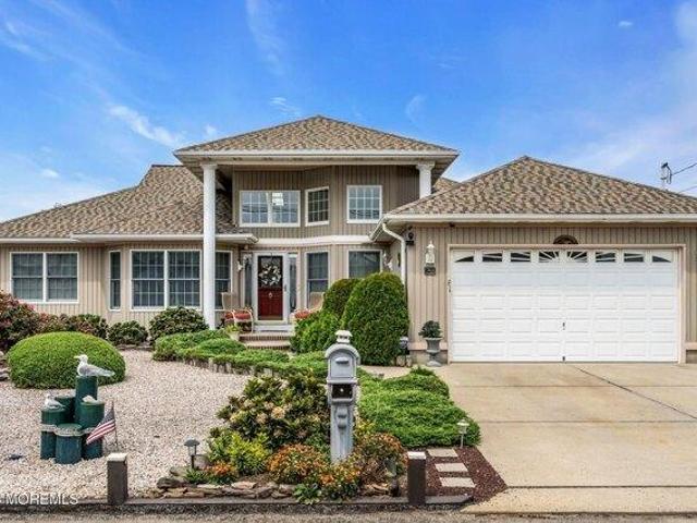 House for sale in Lanoka Harbor, New Jersey