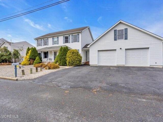 House for sale in Lanoka Harbor, New Jersey