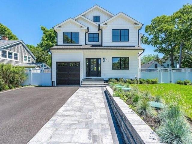 House for sale in Argyle, New York