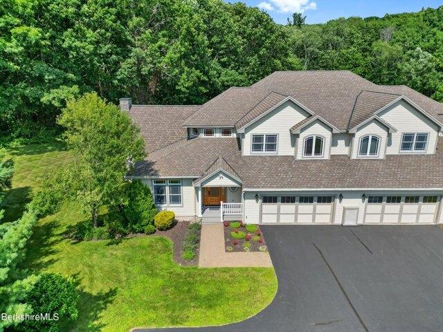 Condo for sale in Lee