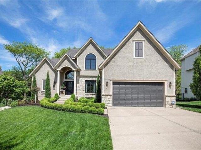 House for sale in Lenexa House for sale in Lenexa