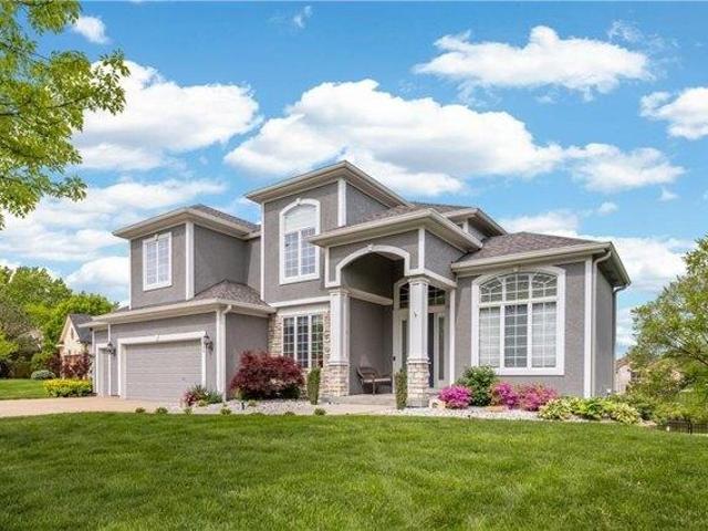 House for sale in Lenexa House for sale in Lenexa