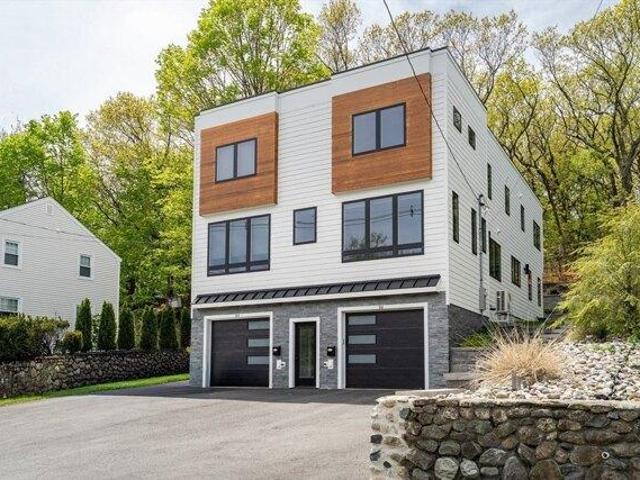 Condo for sale in Lexington, Massachusetts