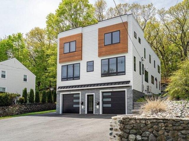 Condo for sale in East Lexington, Lexington