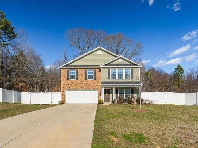 House for sale in Davidson, North Carolina