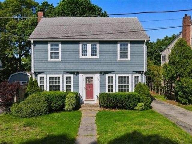 House for sale in Lincoln, Rhode Island