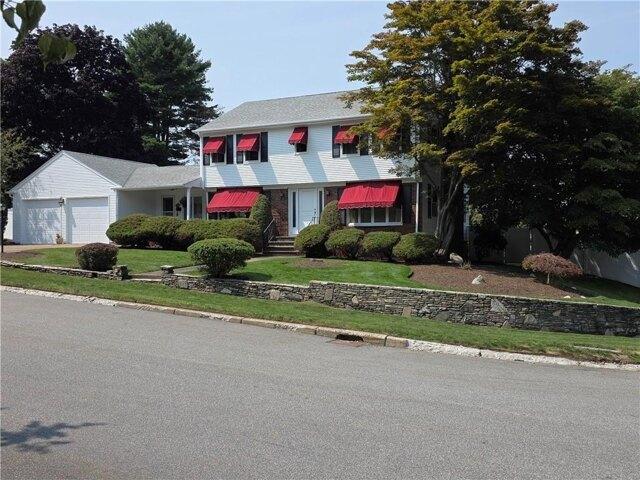 House for sale in Saylesville Highlands, Lincoln