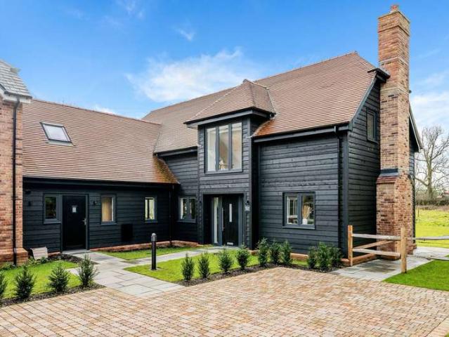 Farm for sale in Hillview, Surrey
