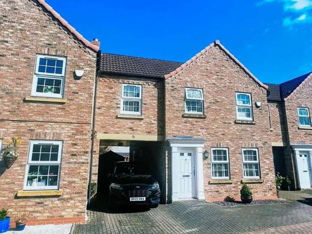 Farm for sale in Hornsea, East Riding Of Yorkshire