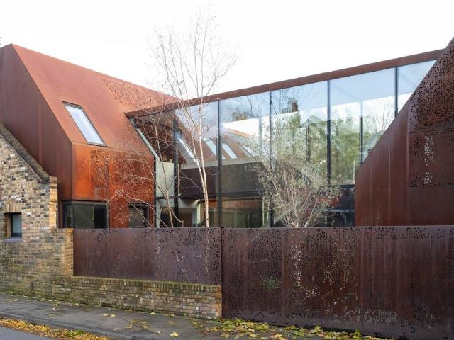 House for sale in Kew, Greater London