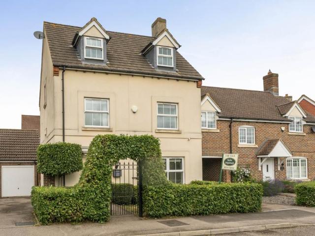 House for sale in Bedford