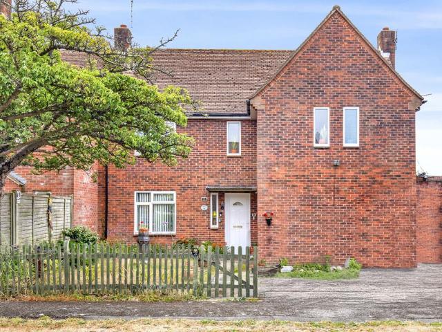 House for sale in Littlecote, West Sussex