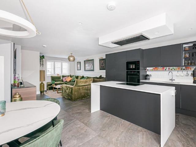 House for sale in Wawne