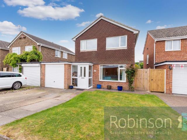 House for sale in Holyport, Bray