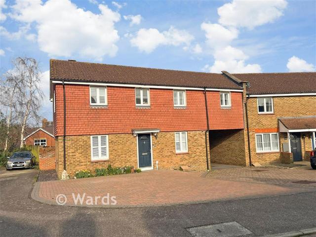 House for sale in Allington, Midway