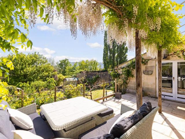 House for sale in Bailbrook, Bath