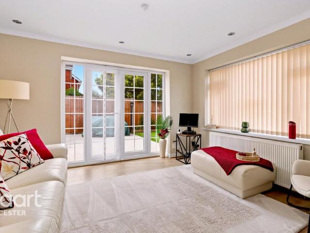 House for sale in Old Wharf, City Of Leicester