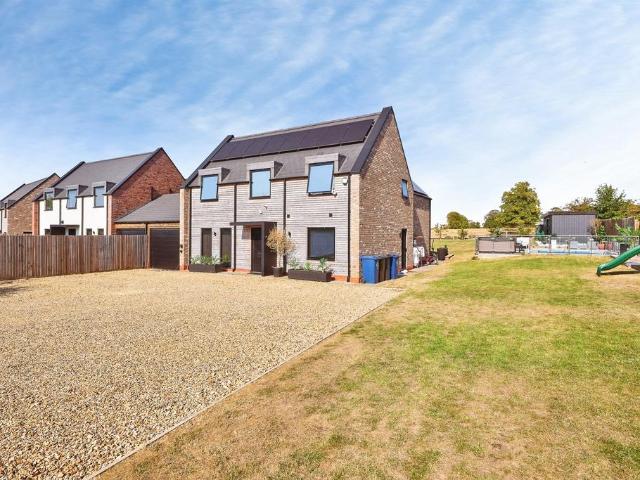 House for sale in Huntingdon, Cambridgeshire