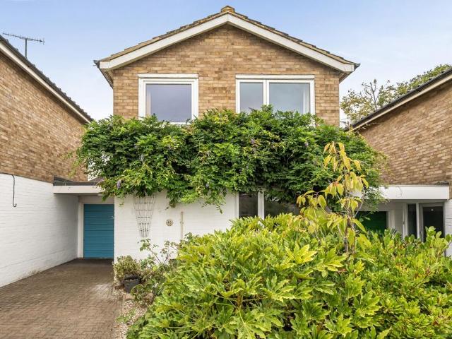 House for sale in Brook Street, Bourne Vale