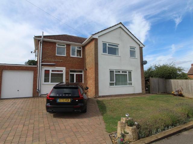 House for sale in Sherington